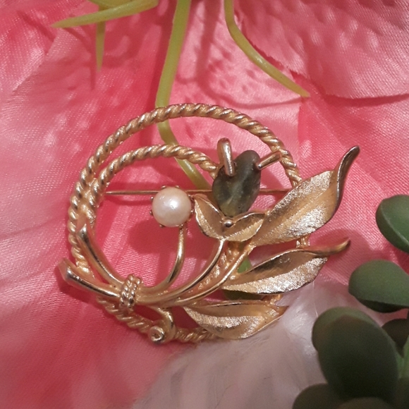 Vintage Jewelry - 🍃🏵🍃PRICE DROP TODAY BEAUTIFUL VTG BROOCH